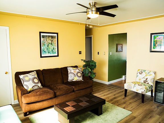 Living Room w/ Ceiling Fan