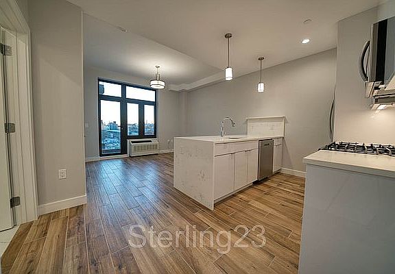 5th image of 31-12 24th Ave #5G
