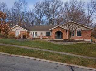 15109 Isleview Dr, Chesterfield, MO
