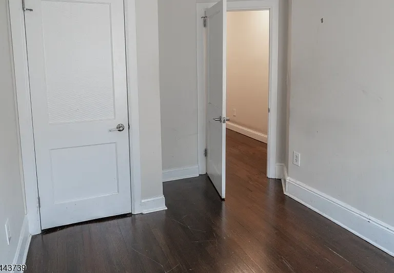 57 Glenridge Ave #2R — Photo 11