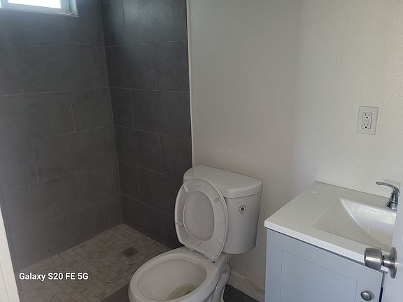 3rd image of 18431 Norwalk Blvd #Adu