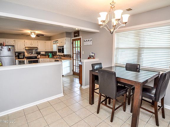 5th image of 7352 Black Oak Dr