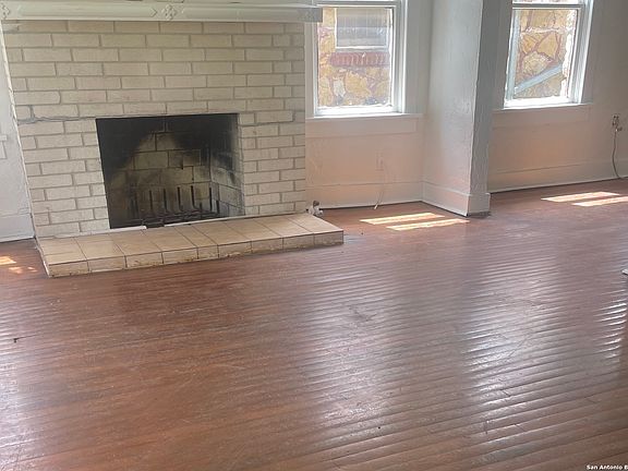 4th image of 1407 HICKS AVE