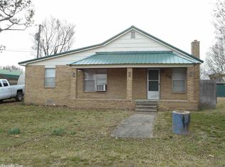 628 N Main St, Melbourne, AR 72556