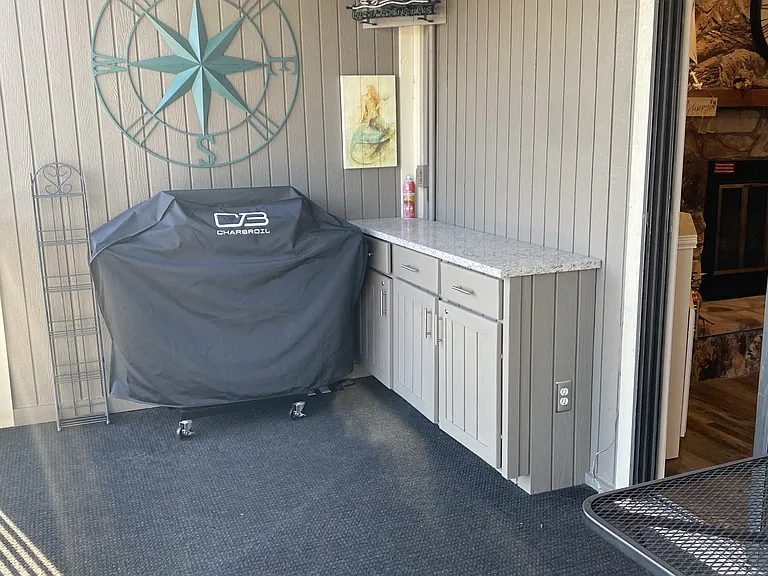 611 Lazy Days Rd — Photo 16