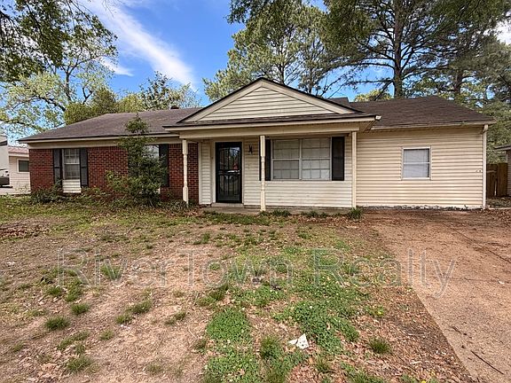 2nd image of 1424 Ticonderoga Dr