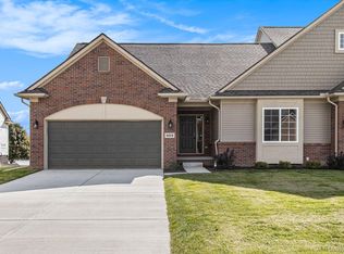 9058 Rhyan Rd, White Lake, MI 48386