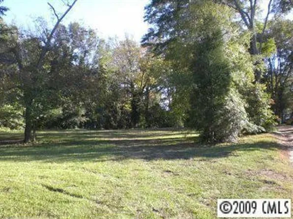 405 Chesterfield Ave, Lancaster, SC 29720