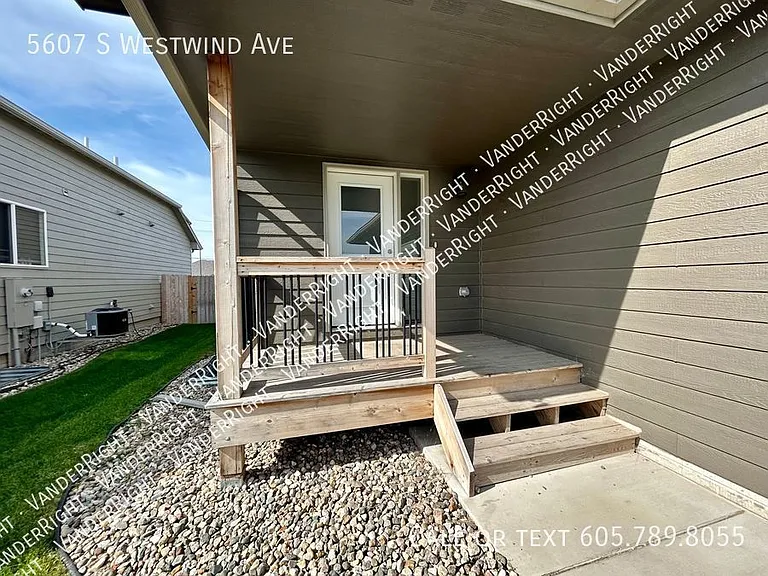 5607 S Westwind Ave — Photo 2