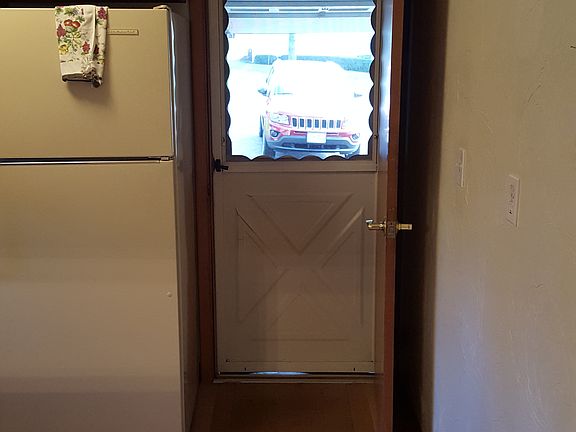 Entry into Kitchen