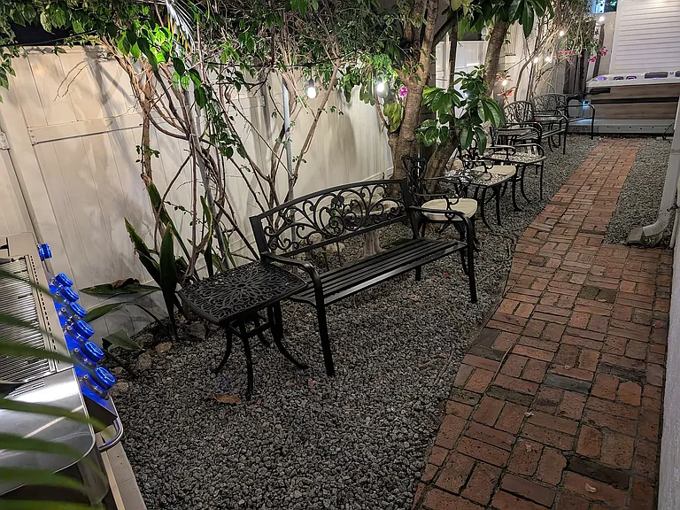 215 S Cedar Ave — Photo 11