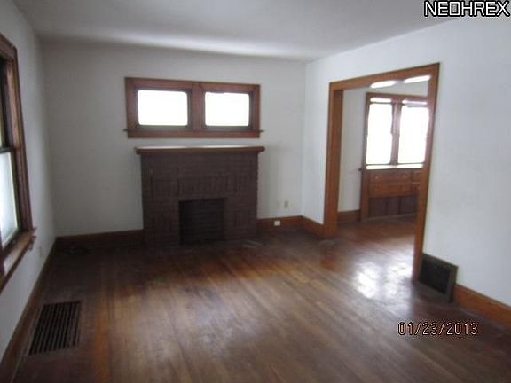 2nd image of 920 Lakewood Blvd