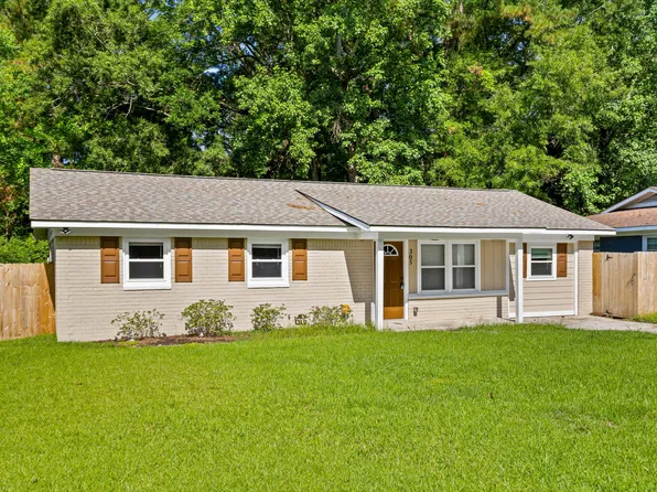 305 Elliott Dr, Ladson, SC 29456