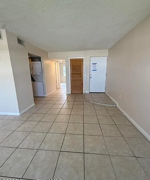 837 Hickory St #4 — Photo 3