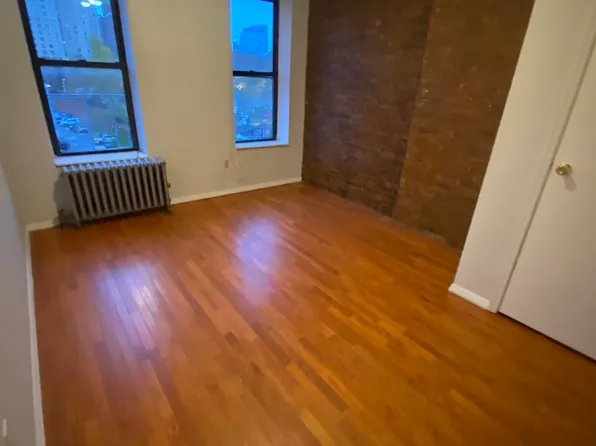 300 East 2nd Street image 8 of 23