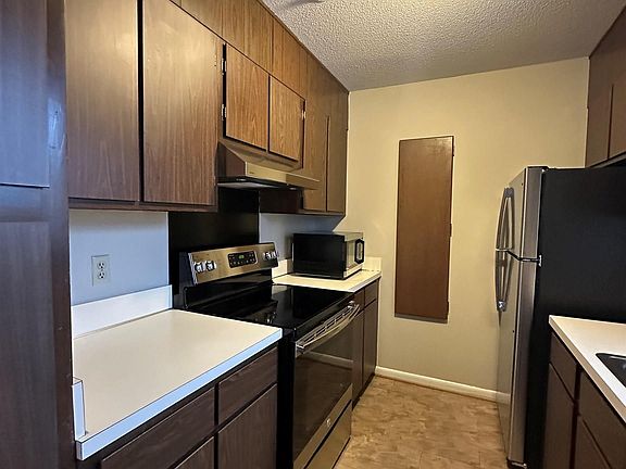 5th image of 1908 Ashford Ln