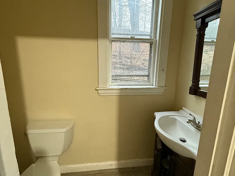 10 Eldora St — Photo 11