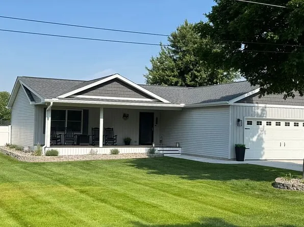 350 S Johnson St, Merrill, MI 48637