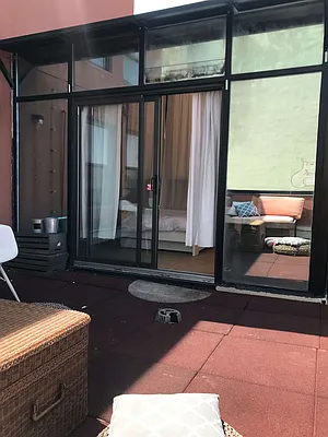 Rented by EXR | media 12