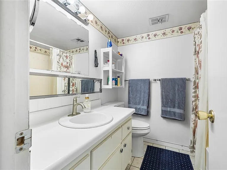2525 W Bay Dr #C21 — Photo 22