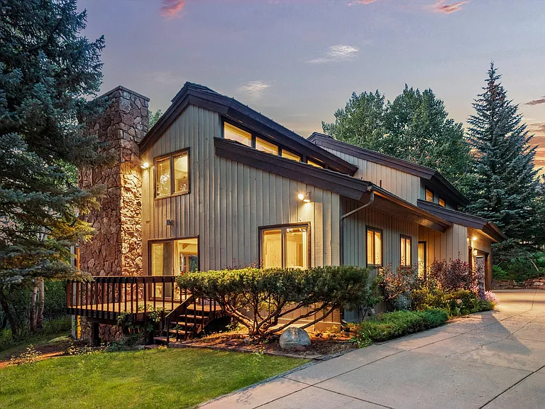 28 Larkspur Ln — Photo 39