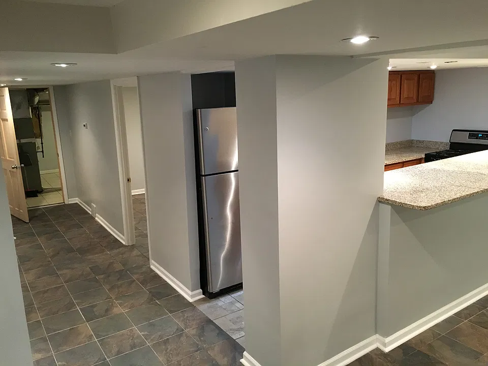 Entry from the front door into the unit