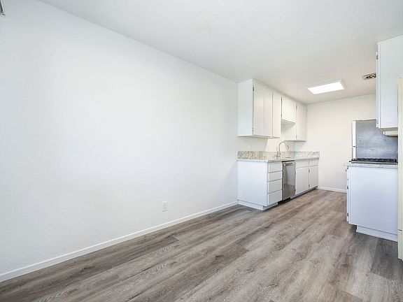 3rd image of 109-121 Lincoln Way #117-B