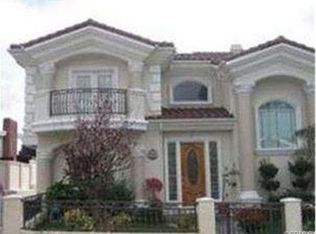2102 Harriman Ln, Redondo Beach, CA 90278