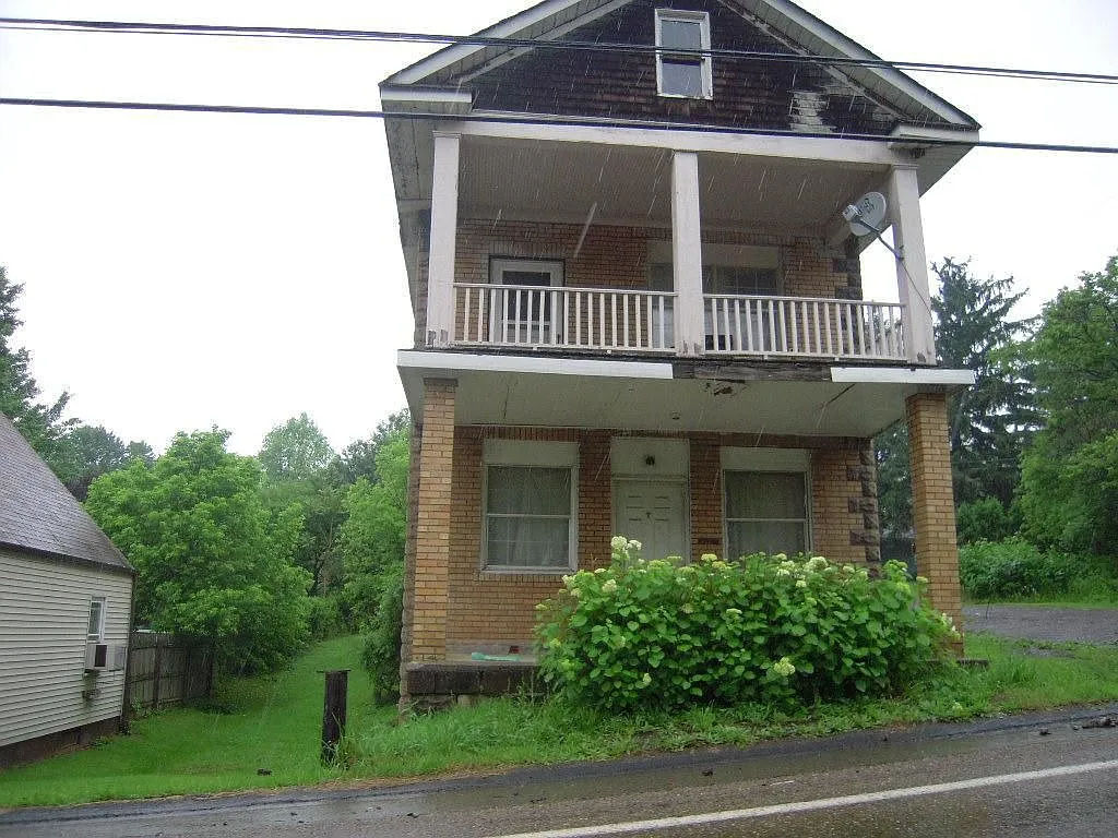 1622 Saxonburg Blvd photo 1
