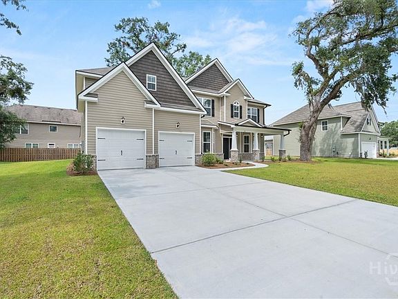 2nd image of 25 Oakmont Drive