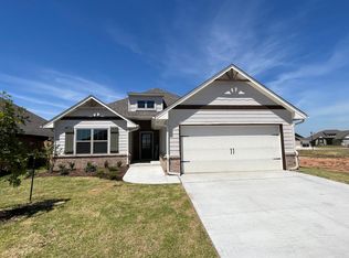 9221 NW 118th St, Yukon, OK 73099