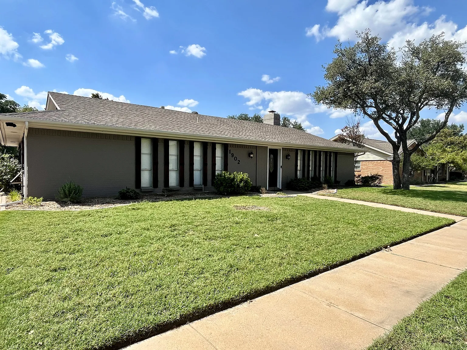 3 bed, 2.5 bath, 2000 sqft, $2,950 — Photo 2