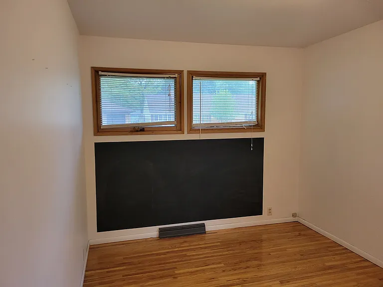 125 Pfau St — Photo 22