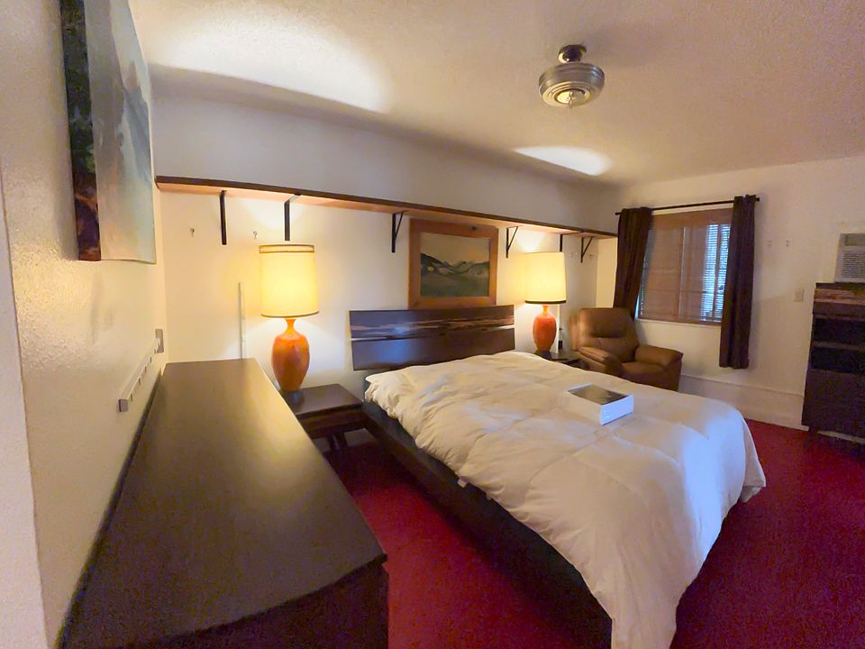 1st image of 1540 W Broadway St #21