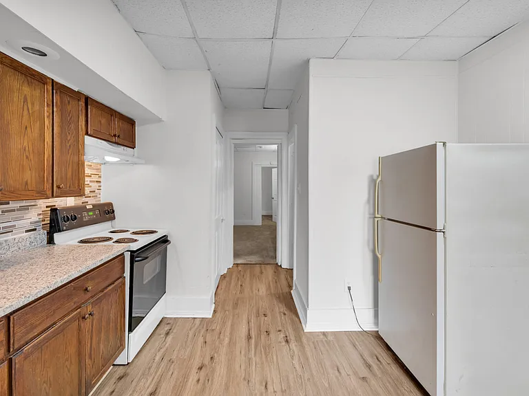 426 W Green St #1 — Photo 8