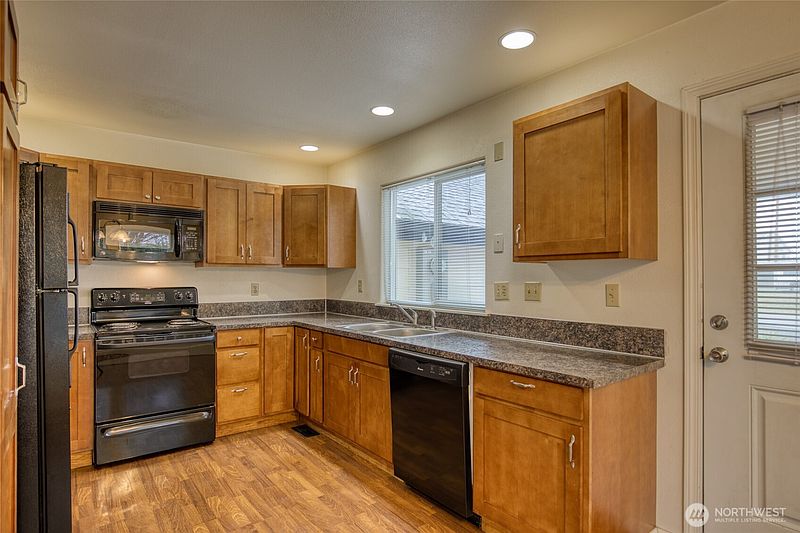 3rd image of 532 Decatur Street SW