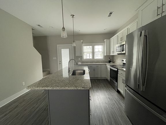 5th image of 128 English Commons Dr #1