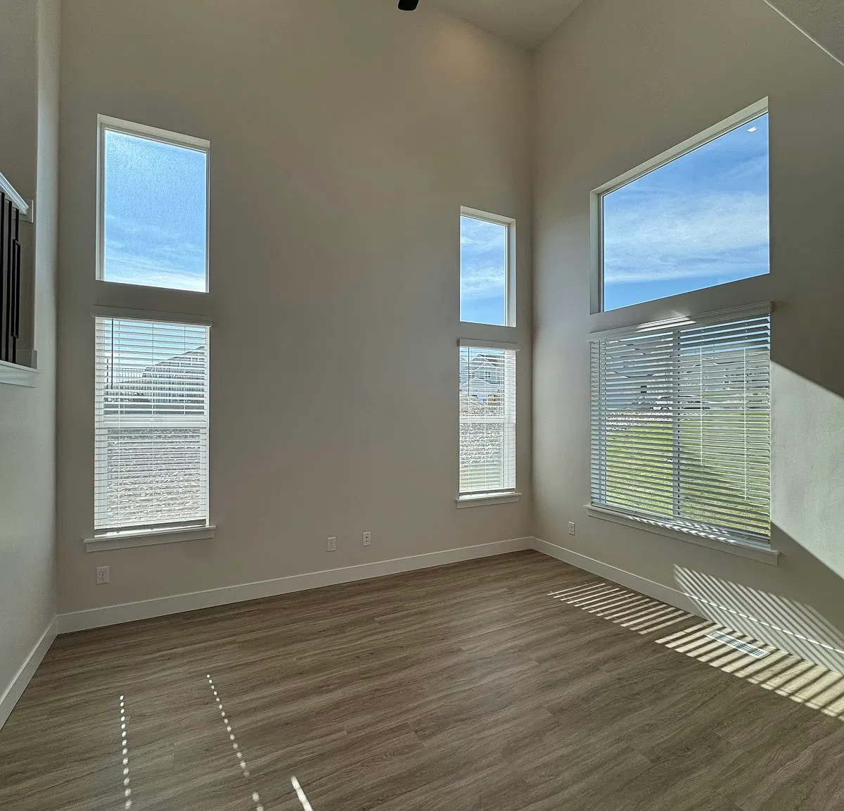 2841 Blue Dawn Lane — Photo 3