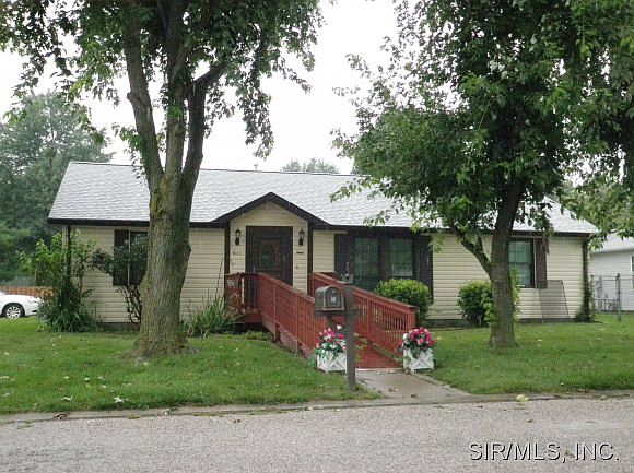 1st image of 611 Lila Ct