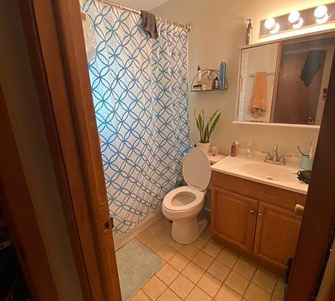5th image of 2128 S 46th Ave