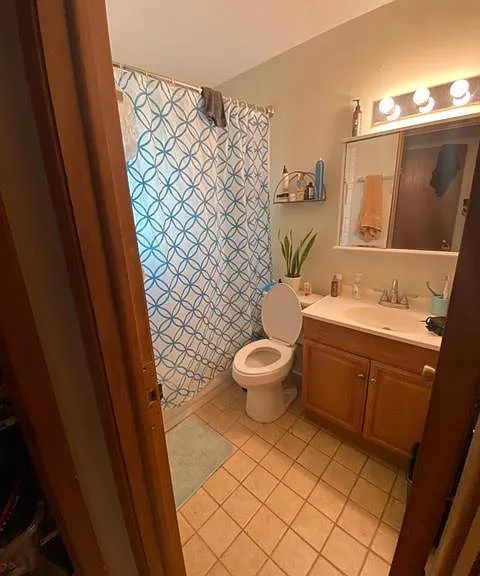 2128 S 46th Ave — Photo 5