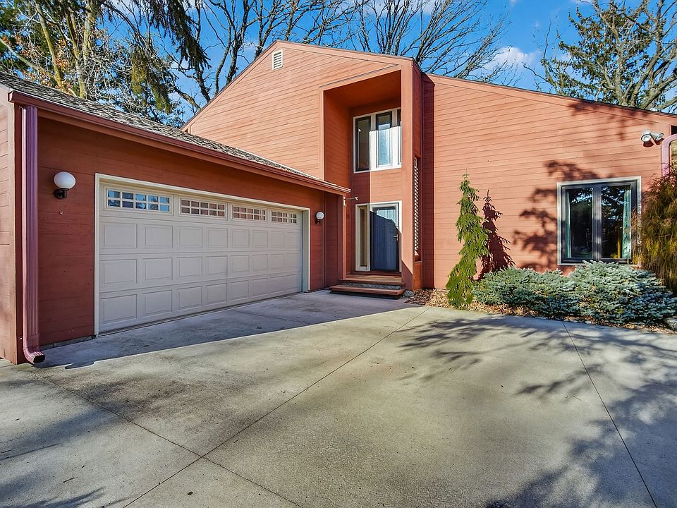 1st image of 2900 Virginia Pl