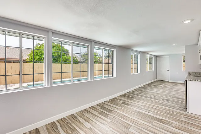 14018 N 44th Dr — Photo 21