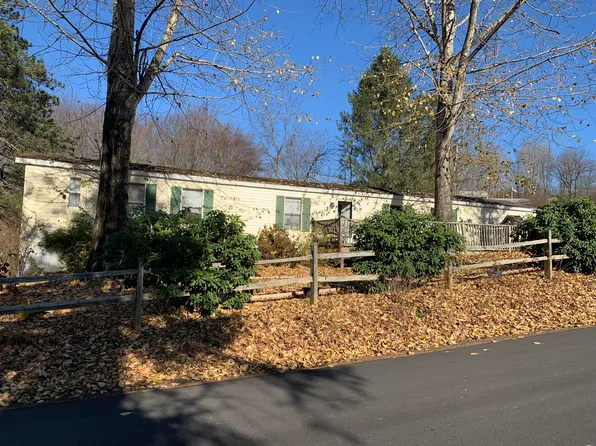 140 Memorial Park Rd, Sykesville, PA 15865