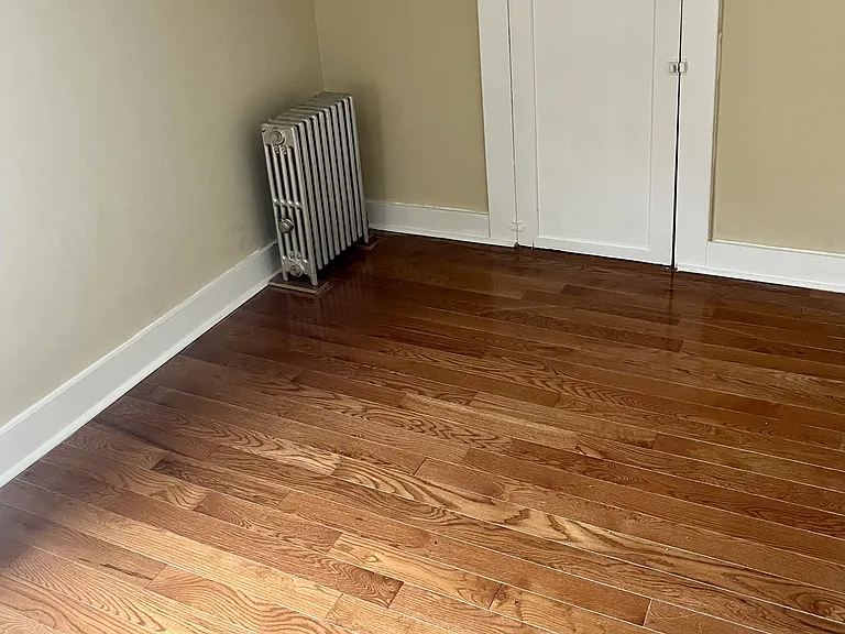 223 E Mountain Rd — Photo 10
