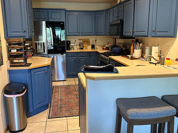 3rd image of 829 Mill Run Ct