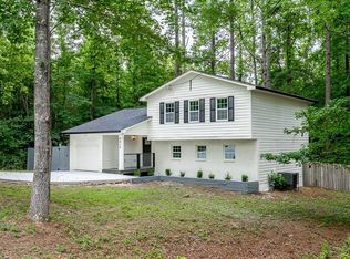 9514 Briar Creek Ln, Jonesboro, GA 30238