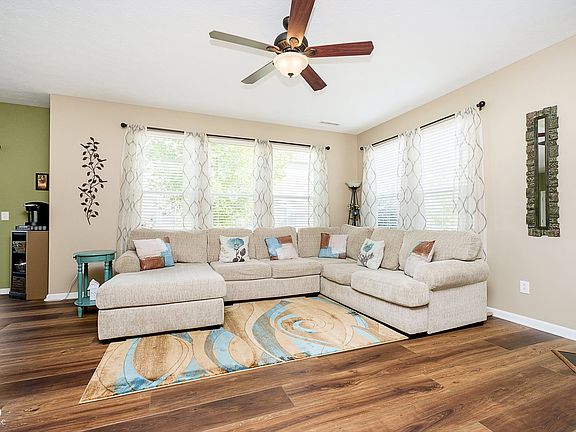 5th image of 10572 Cordiff Ct