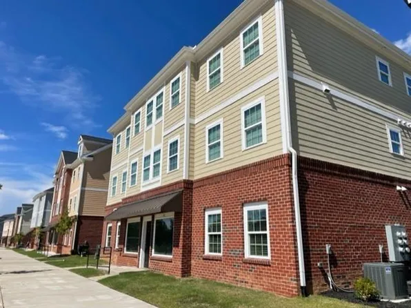 21 Sarazen Dr #303, Clayton, NC 27527
