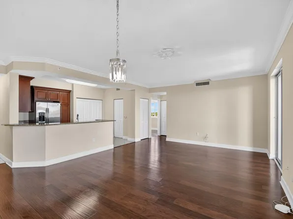 1660 Renaissance Commons Boulevard #2517, Boynton Beach, FL 33426